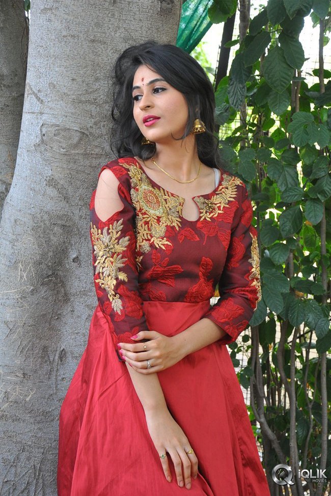Priya-Choudhary-New-photos